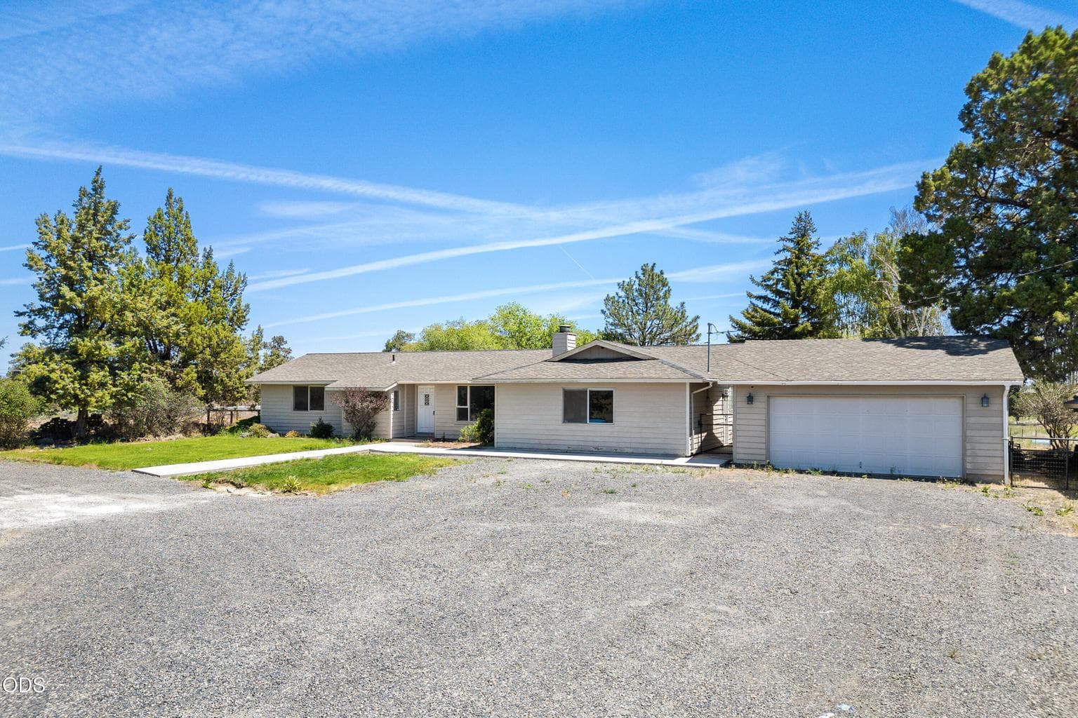 Photo of 6492 SW 51st 7 of 44