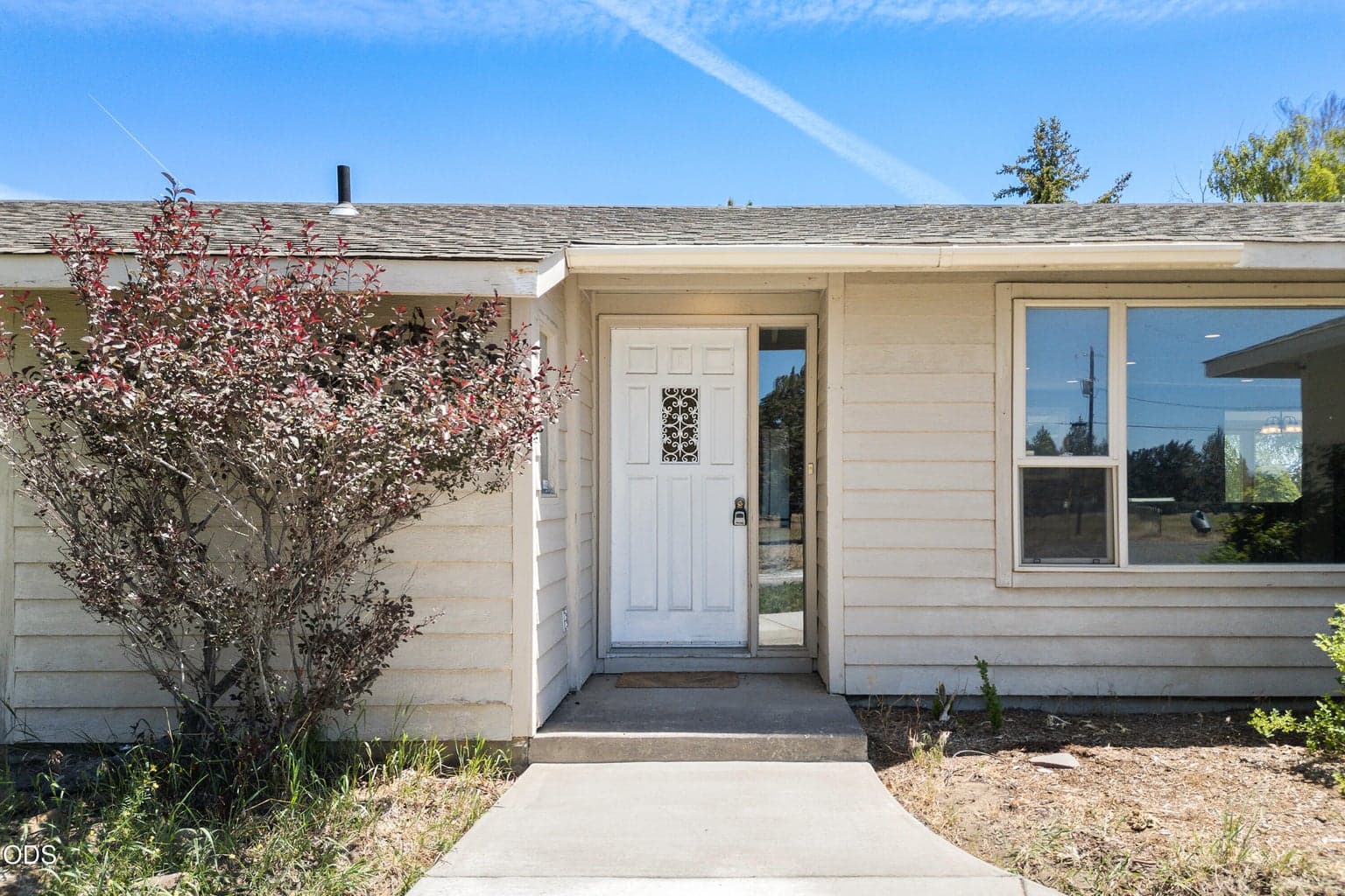 Photo of 6492 SW 51st 11 of 44