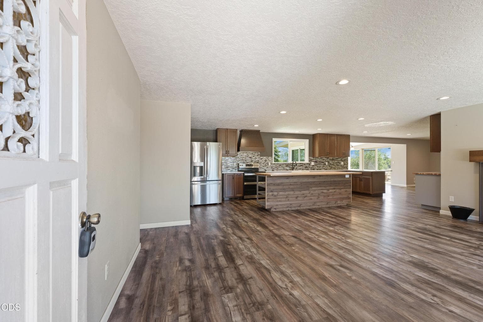 Photo of 6492 SW 51st 12 of 44