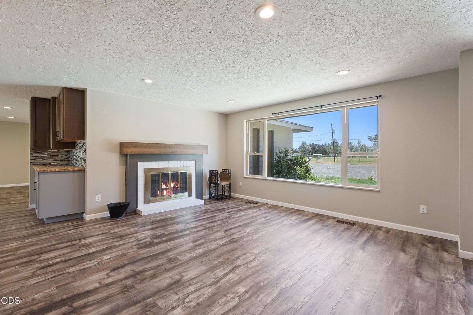 Photo of 6492 SW 51st 14 of 44