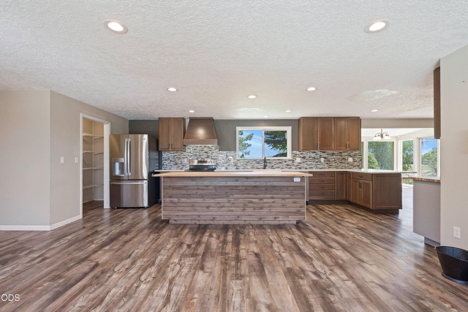 Photo of 6492 SW 51st 15 of 44