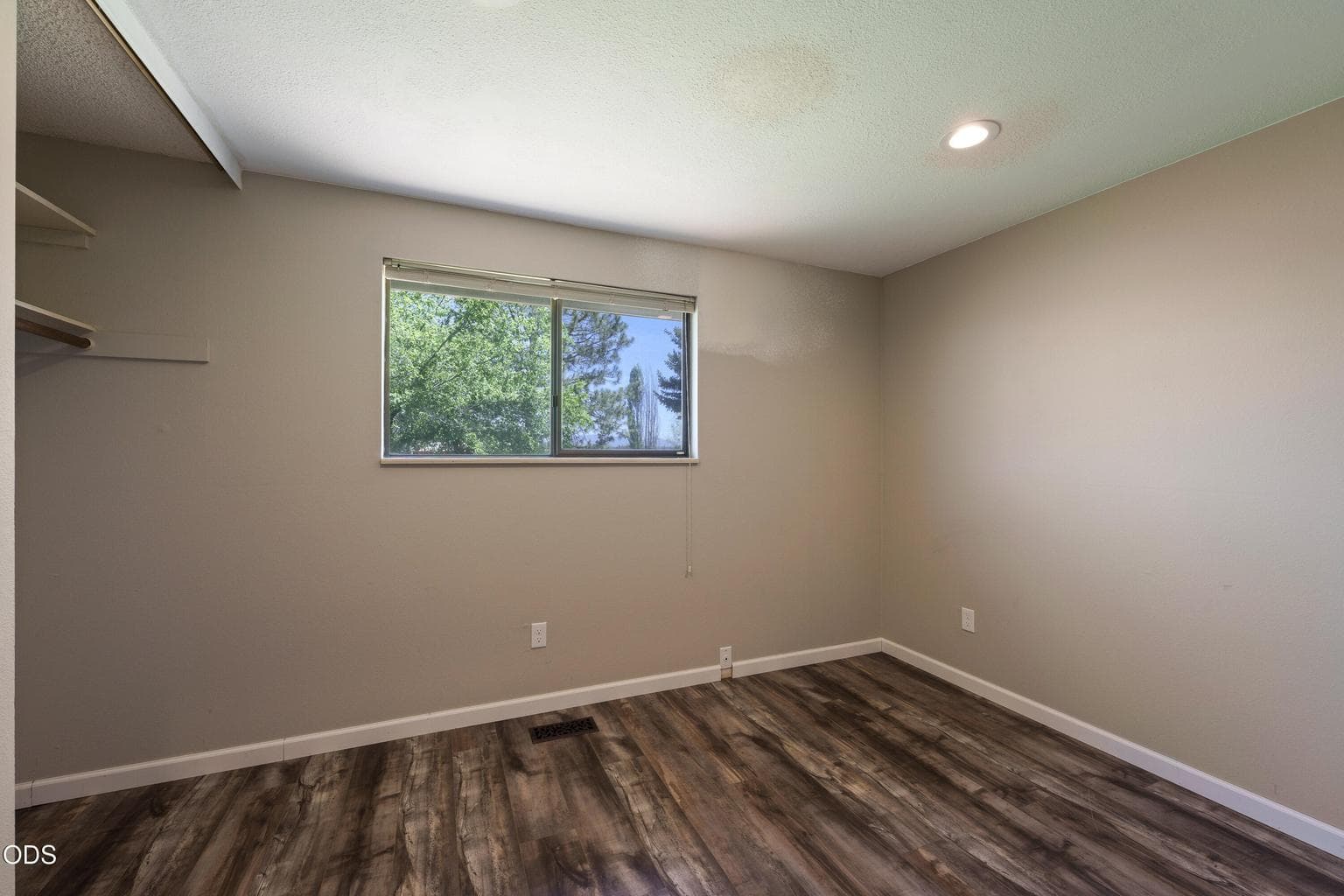 Photo of 6492 SW 51st 31 of 44