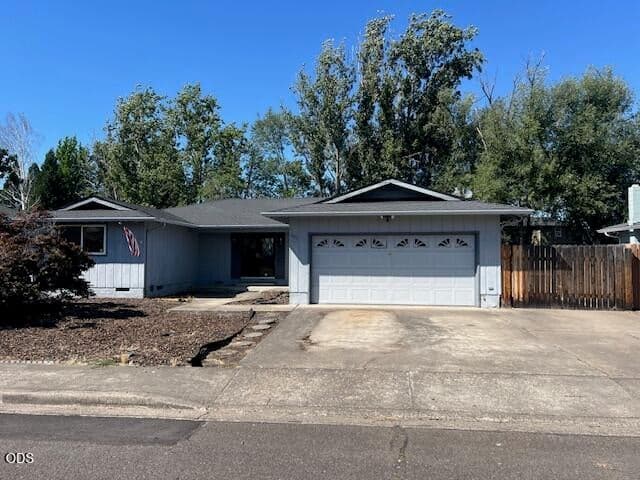Photo of 607 Palo Verde 1 of 15