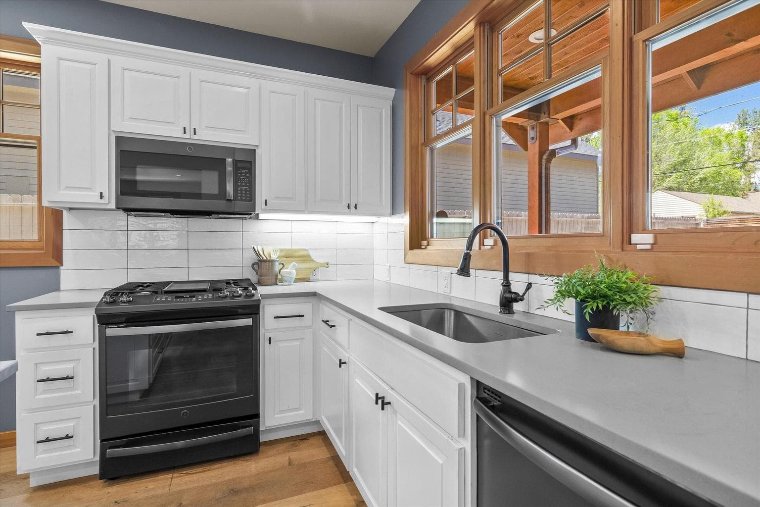 Photo of 1252 NW Ithaca Avenue 15 of 43