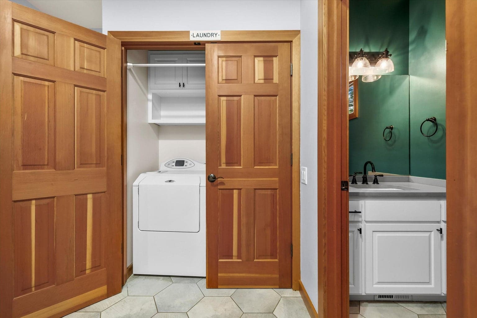 Photo of 1252 NW Ithaca Avenue 21 of 43