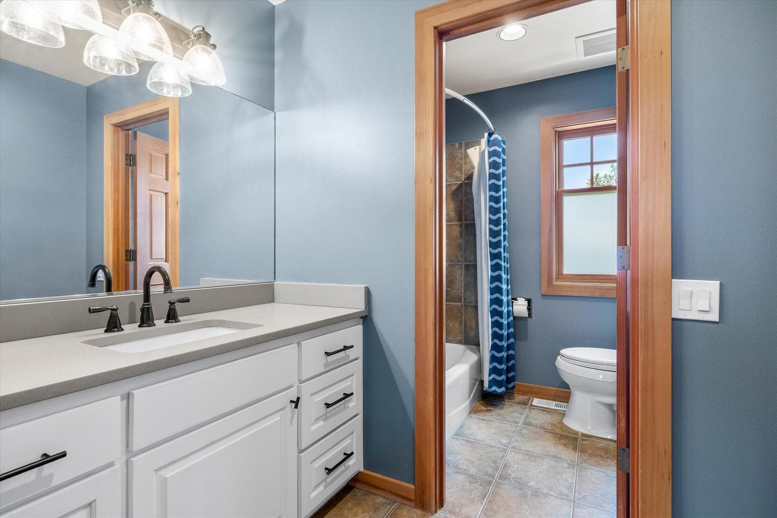Photo of 1252 NW Ithaca Avenue 28 of 43