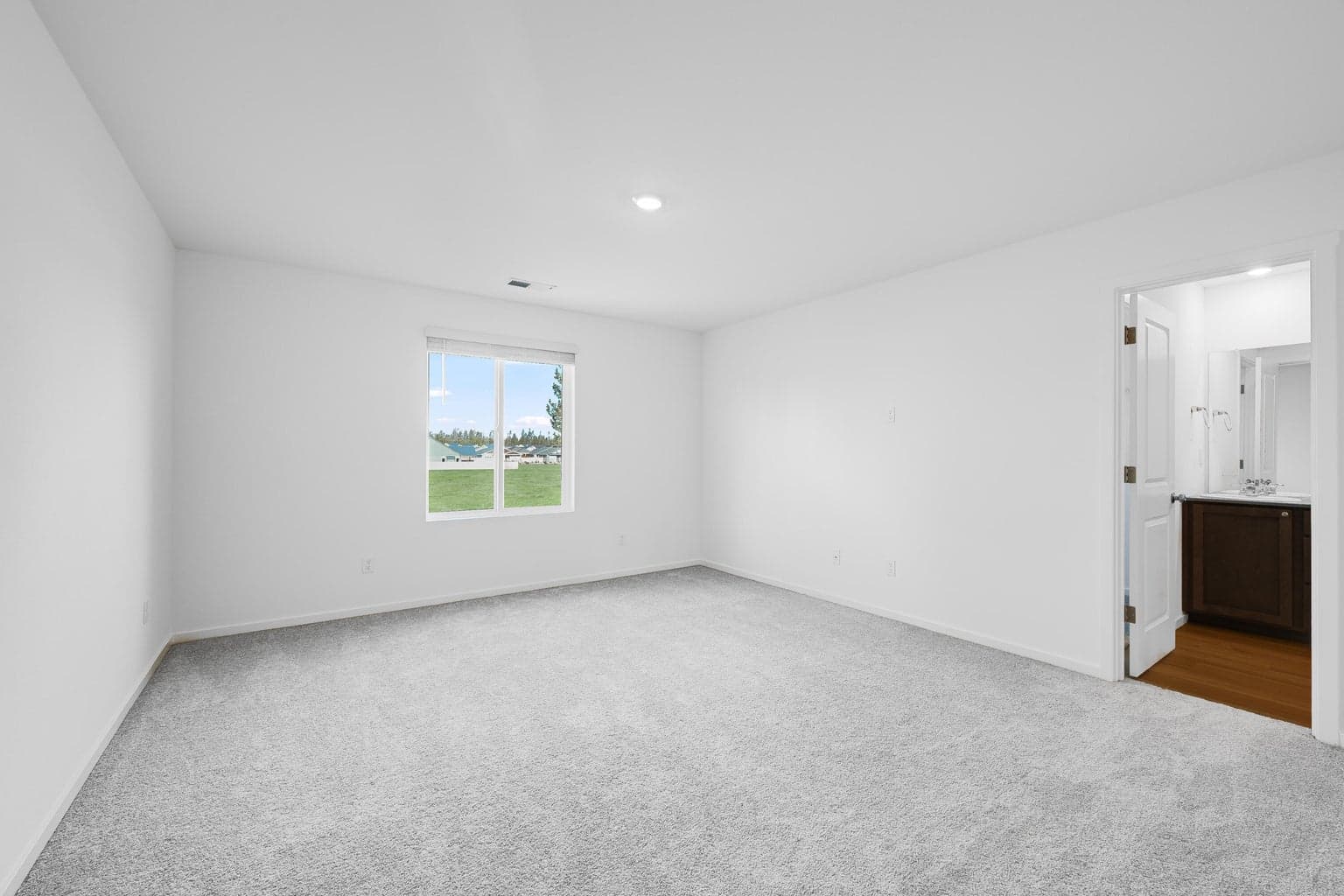 Photo of 16673 Cottage Pine St 21 of 32