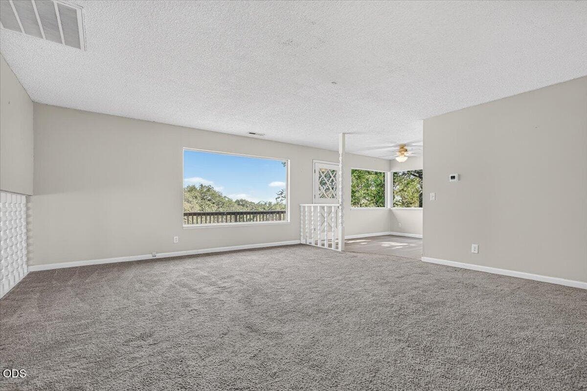 Photo of 5015 Dark Hollow 4 of 28