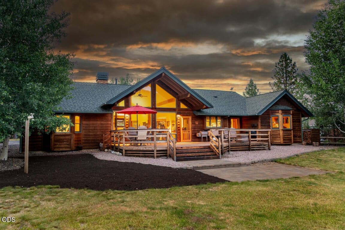 Photo of 26275 Metolius Meadows 3 of 38