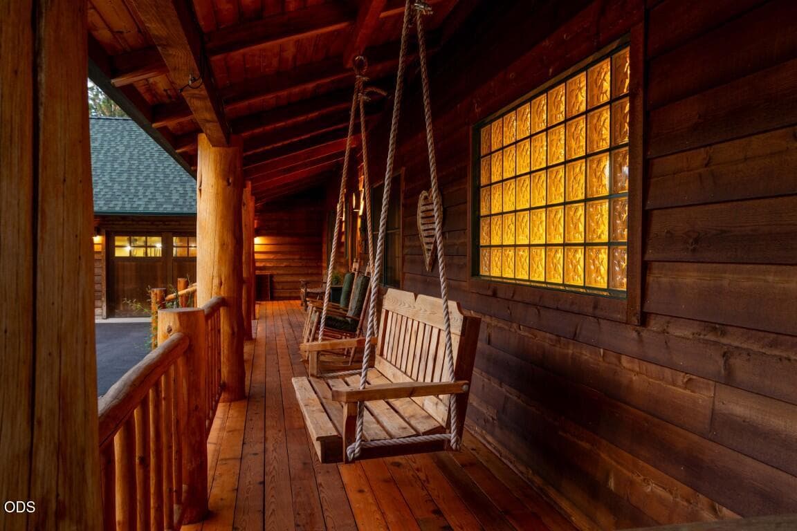 Photo of 26275 Metolius Meadows 4 of 38
