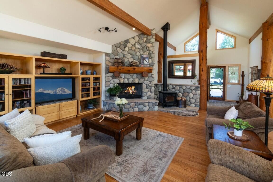 Photo of 26275 SW Metolius Meadows Drive 8 of 37