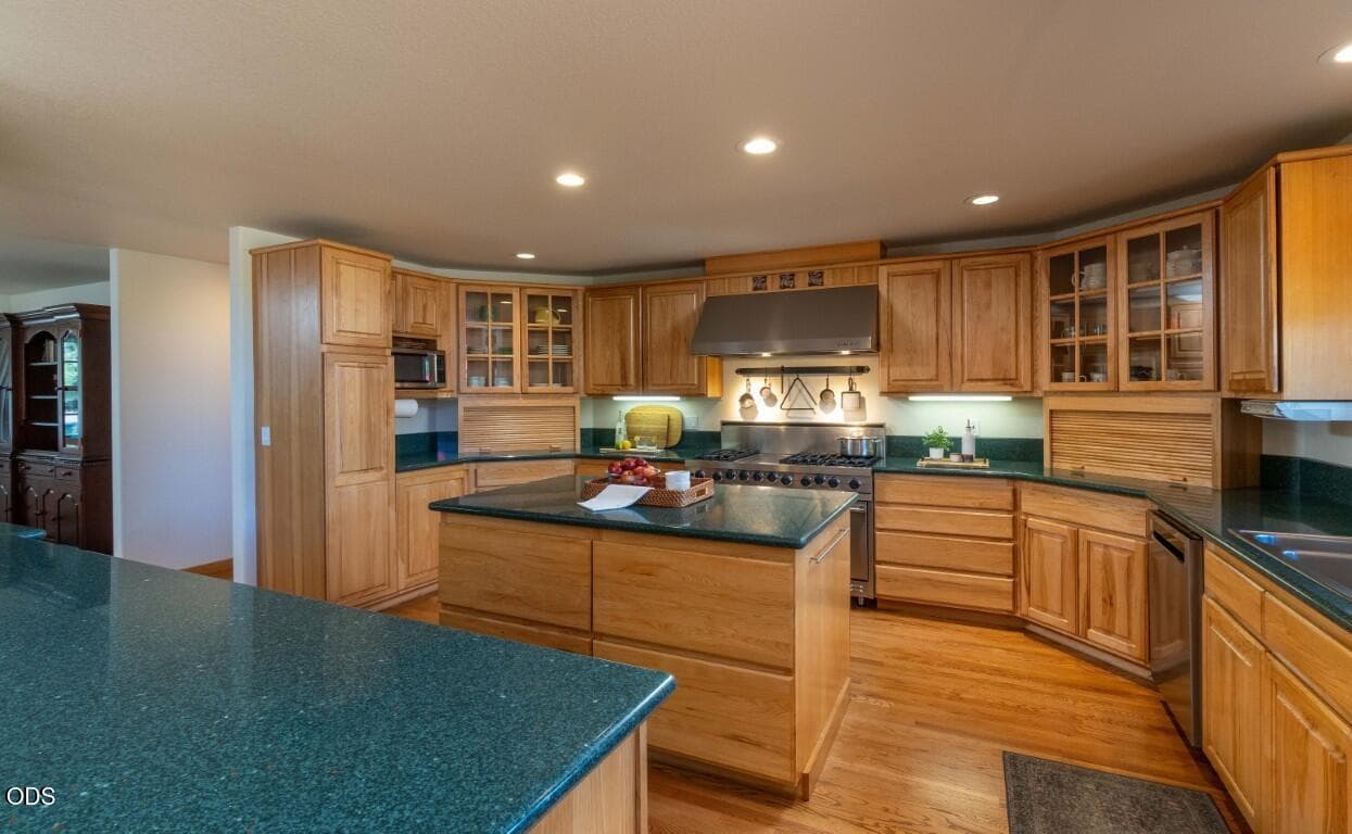 Photo of 26275 SW Metolius Meadows Drive 10 of 37