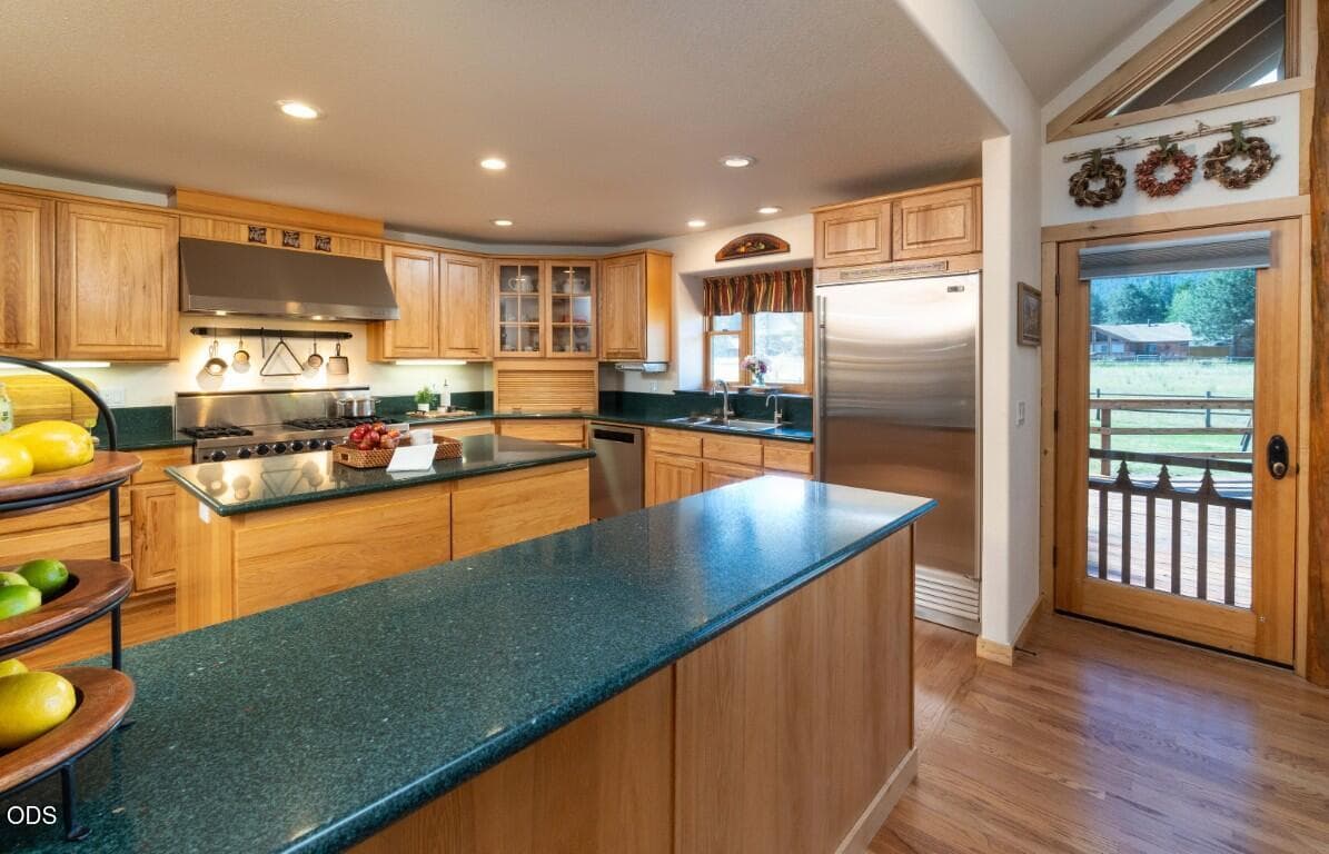 Photo of 26275 SW Metolius Meadows Drive 11 of 37