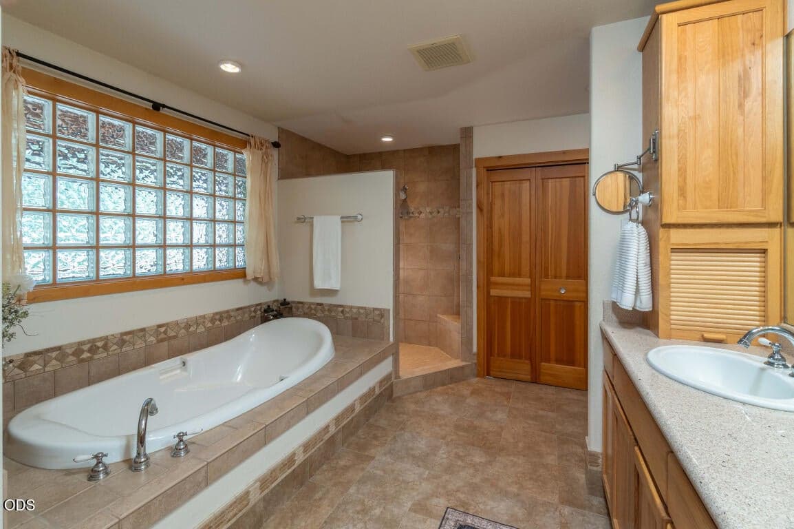 Photo of 26275 SW Metolius Meadows Drive 17 of 37