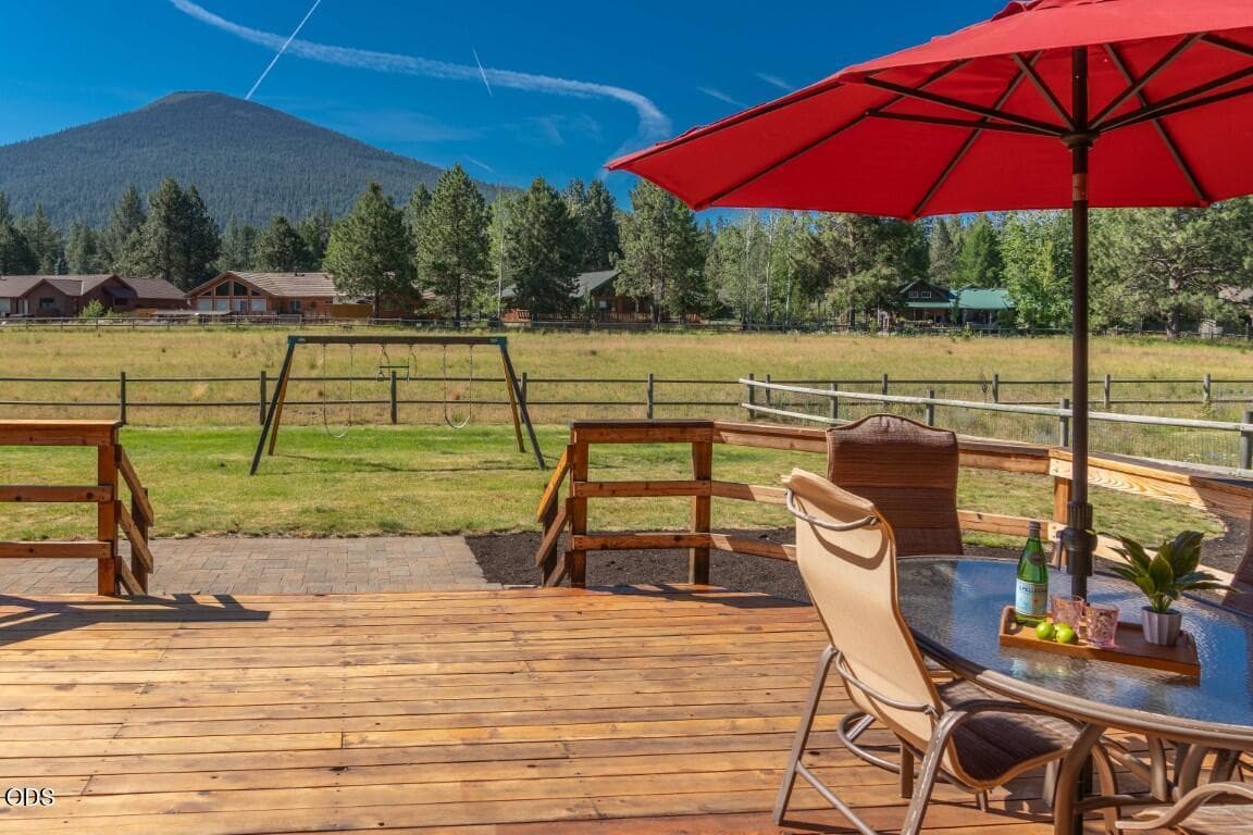 Photo of 26275 SW Metolius Meadows Drive 25 of 37