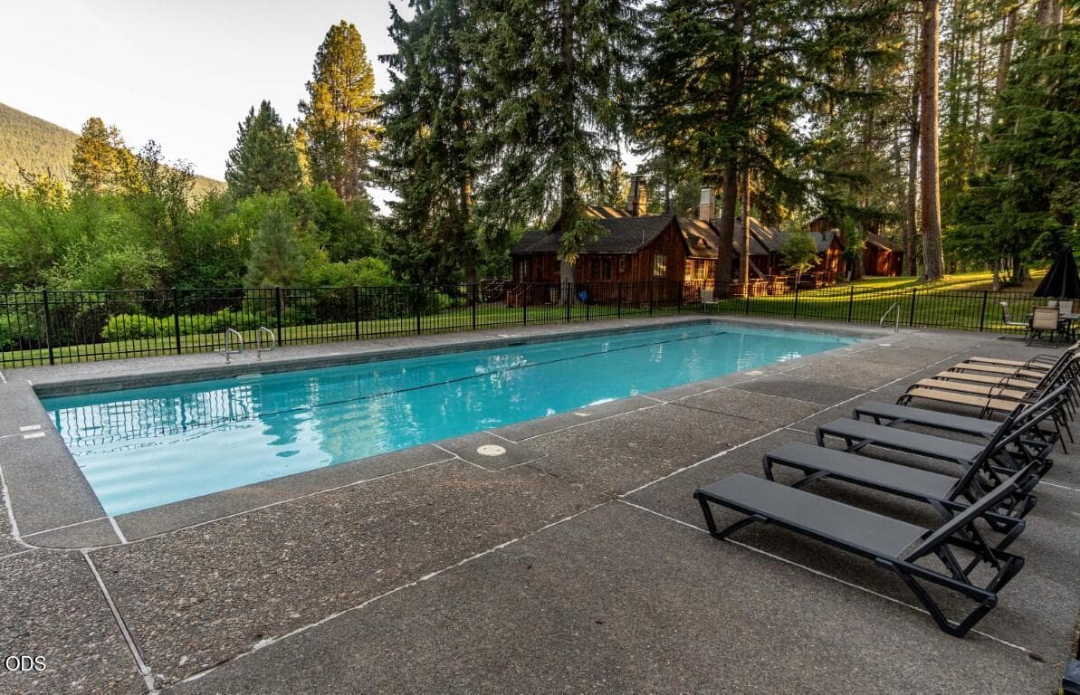 Photo of 26275 SW Metolius Meadows Drive 32 of 37