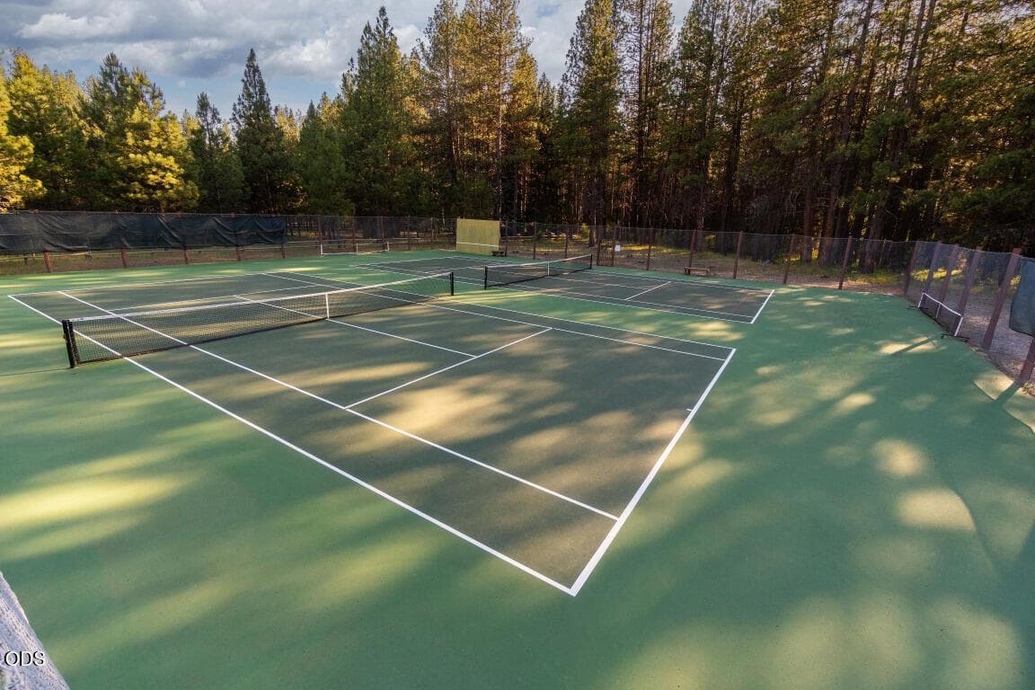 Photo of 26275 SW Metolius Meadows Drive 33 of 37