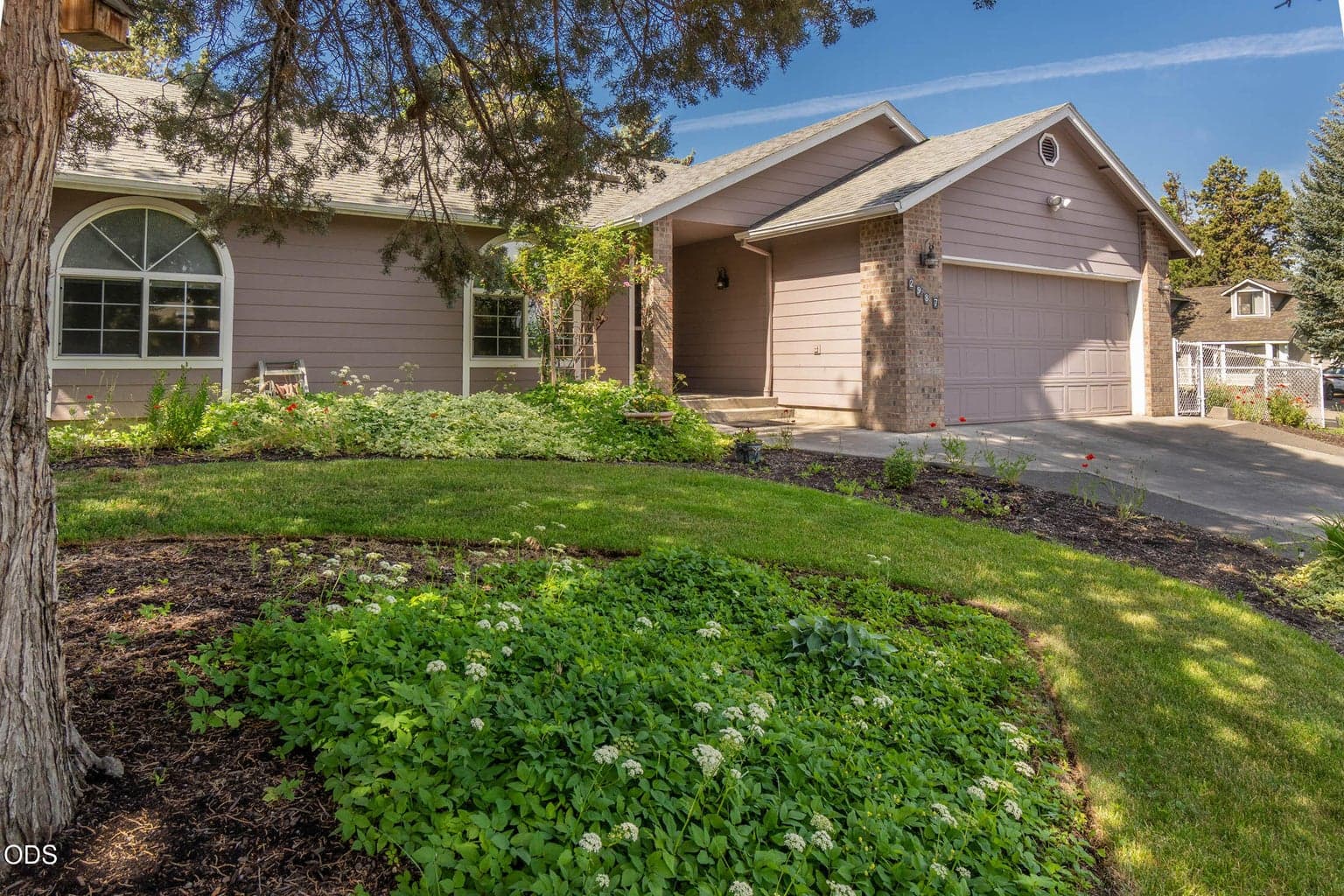 Photo of 2987 NE Oakley Court 25 of 26
