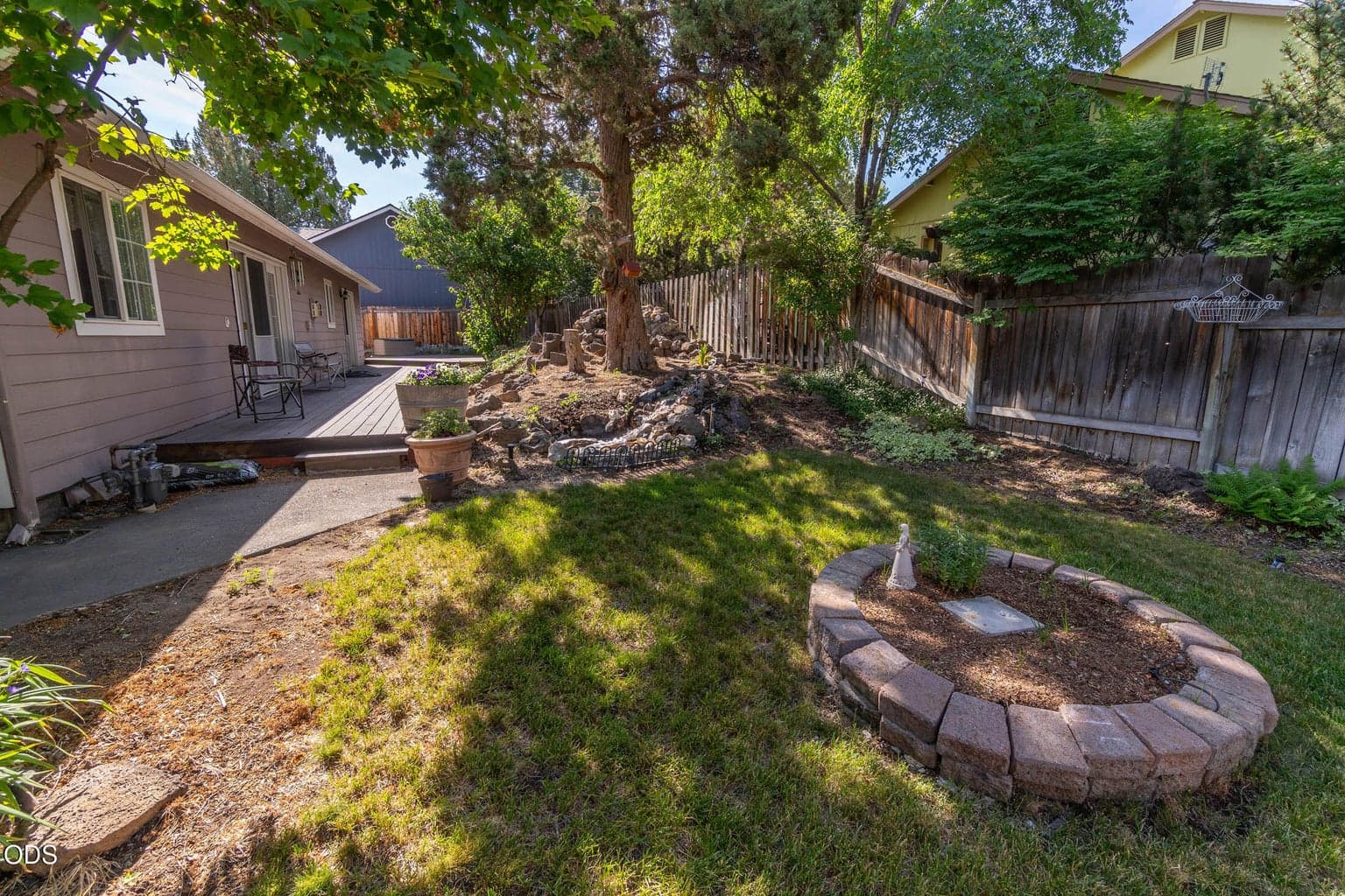 Photo of 2987 NE Oakley Court 20 of 26