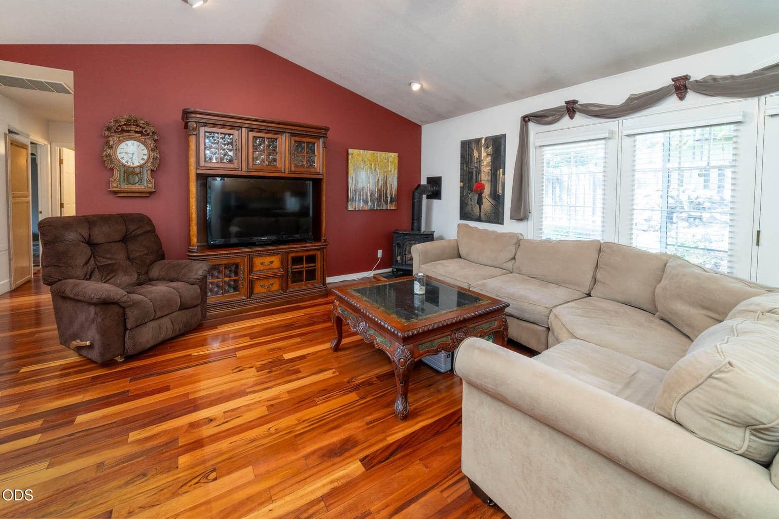 Photo of 2987 Oakley Court 4 of 26