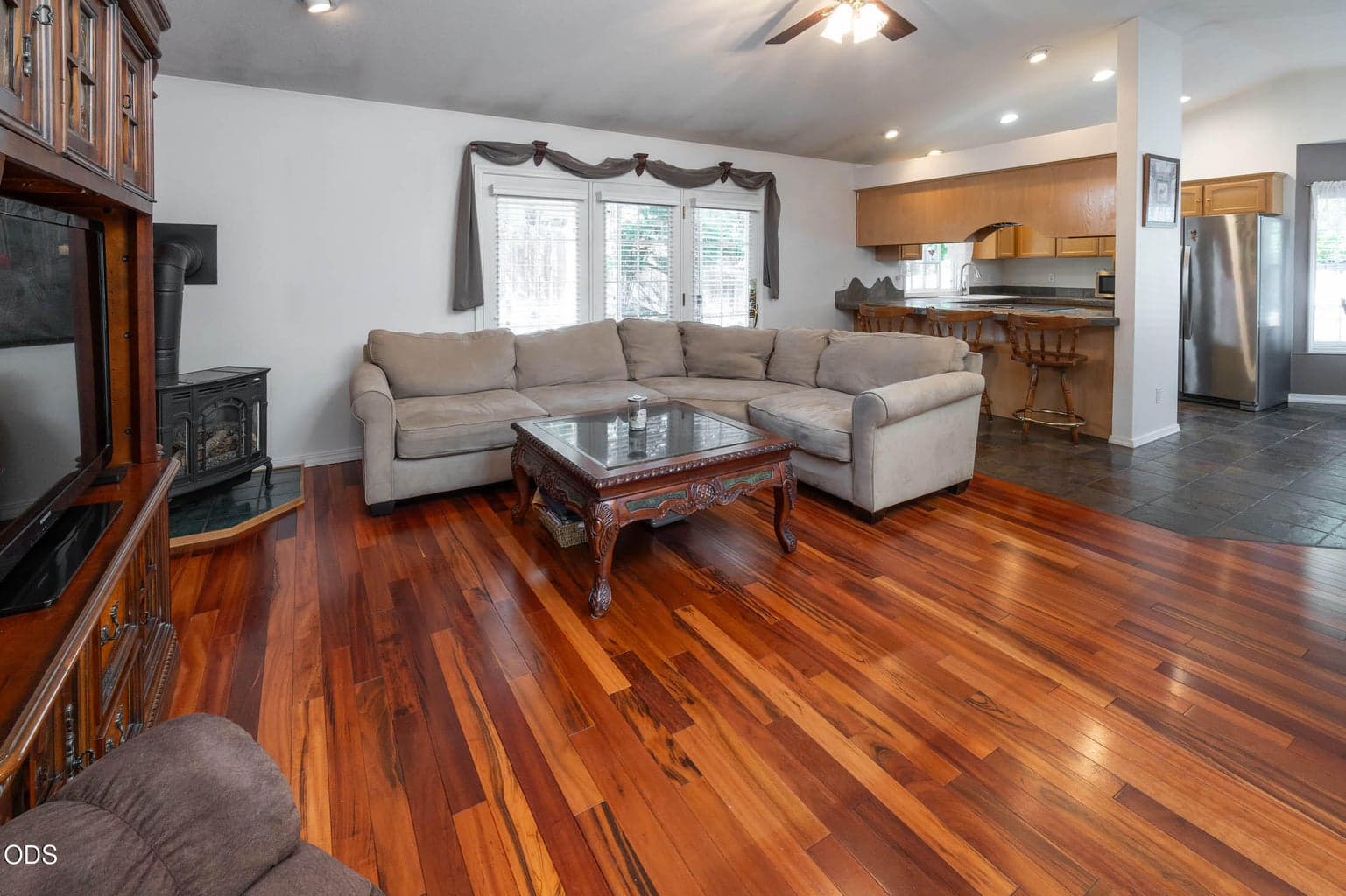 Photo of 2987 Oakley Court 3 of 26