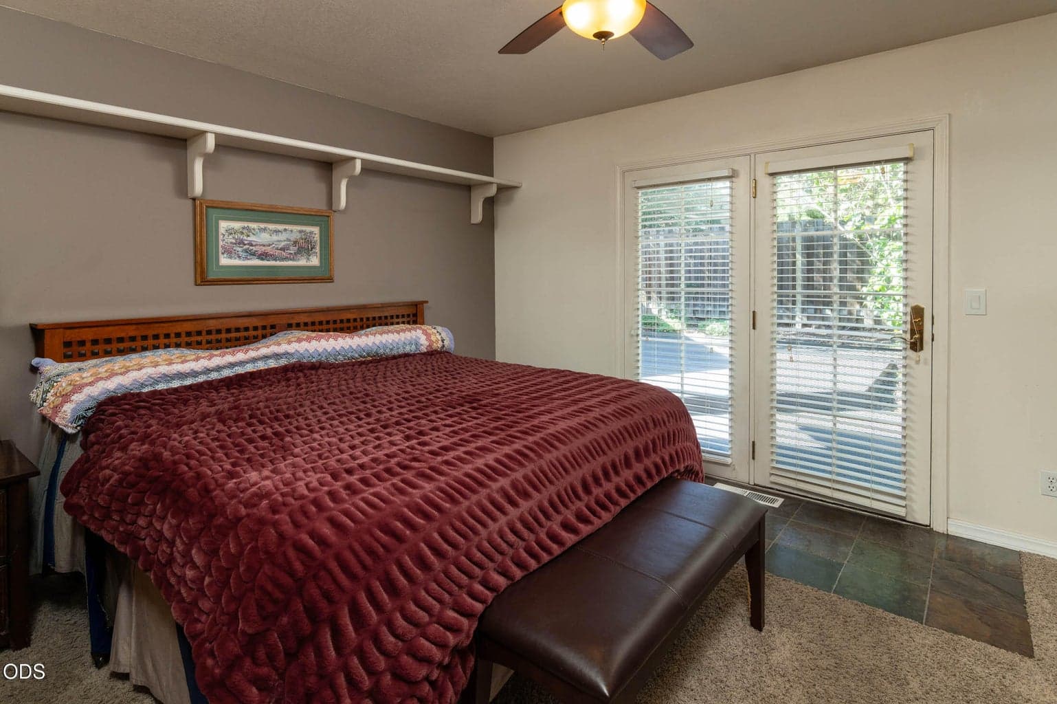 Photo of 2987 NE Oakley Court 9 of 26