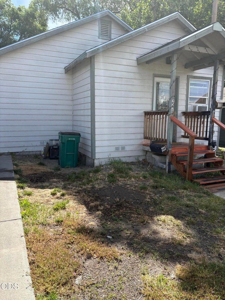 Front driveway side