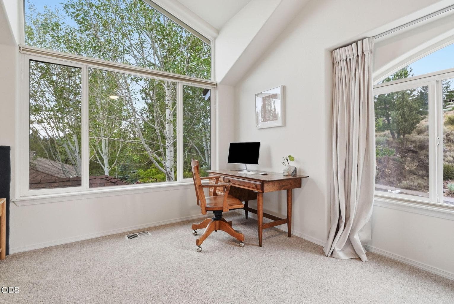 Photo of 1819 SW Troon Avenue 26 of 82
