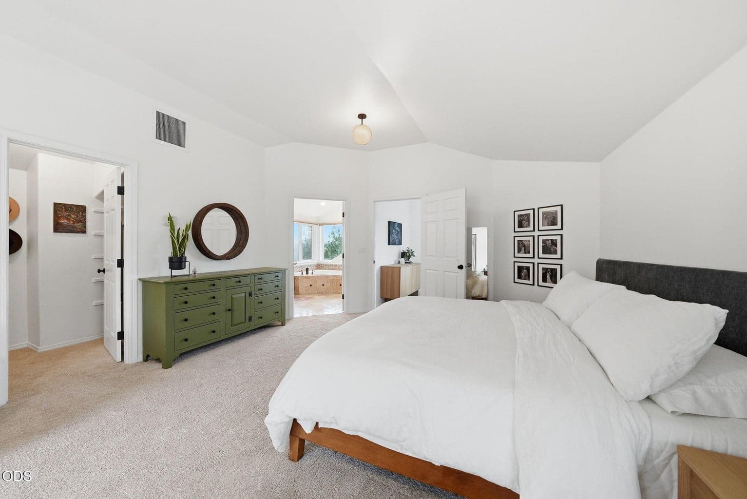 Photo of 1819 SW Troon Avenue 28 of 82
