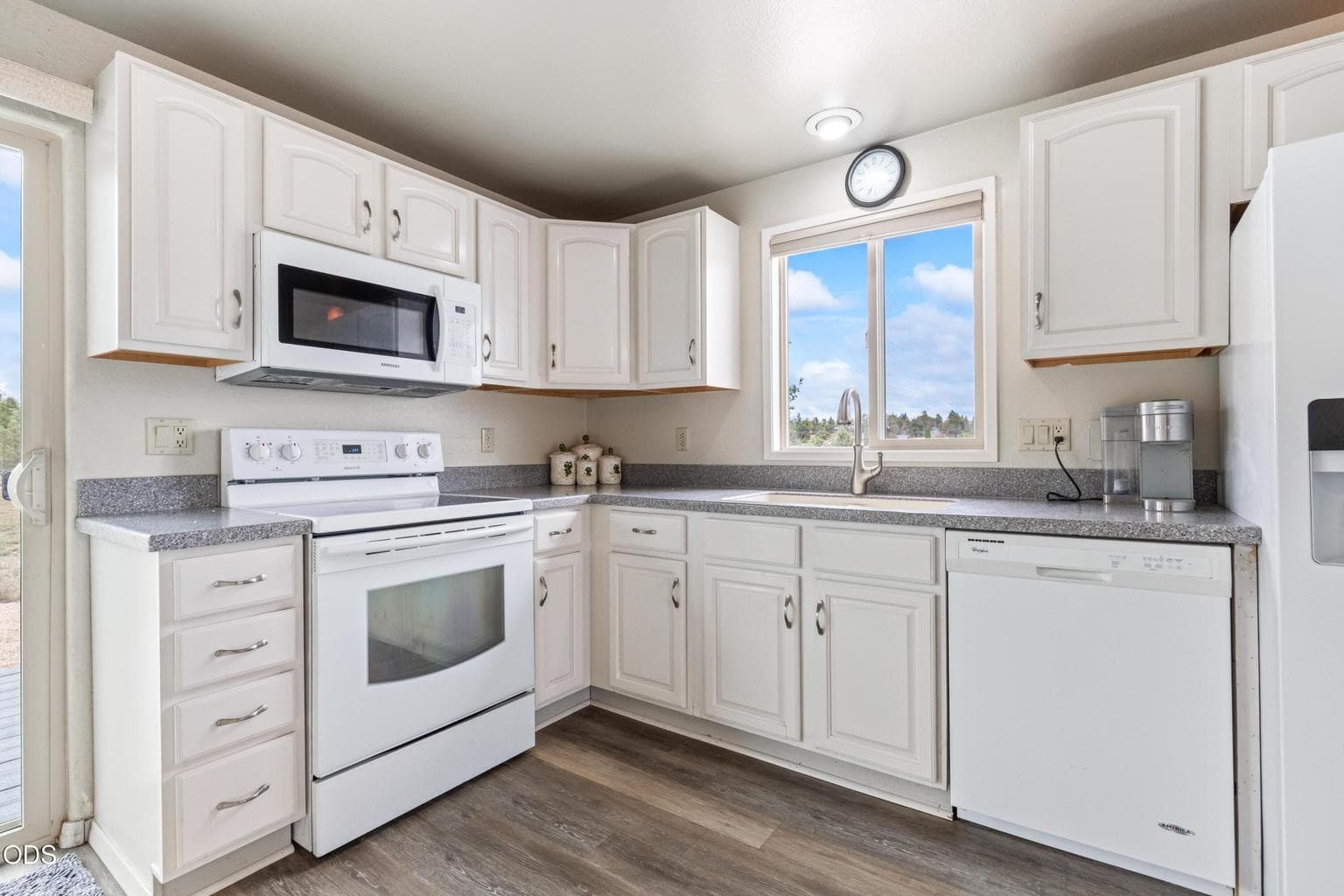 Photo of 65230 94th Street 8 of 31