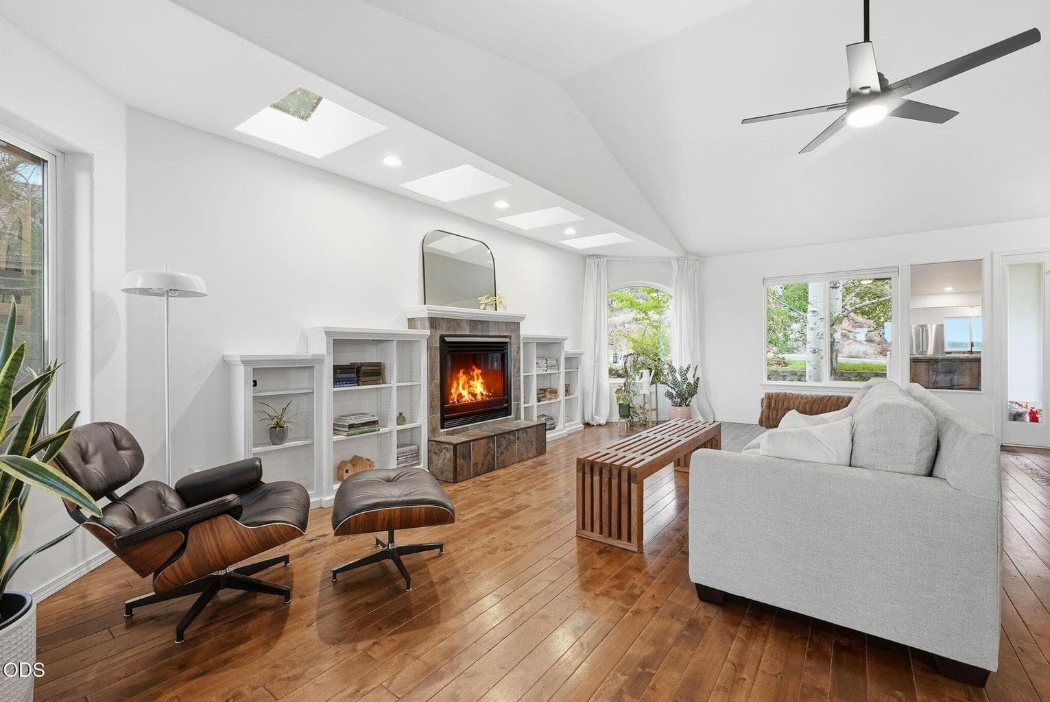 Photo of 1819 SW Troon Avenue 6 of 82