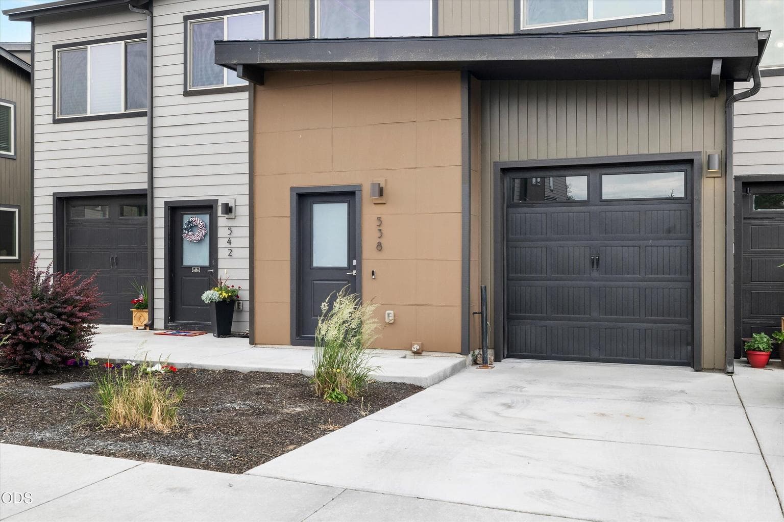 Photo of 538 28th 2 of 30