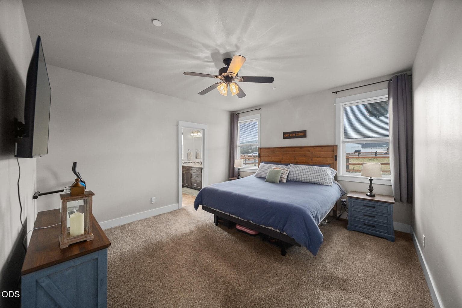 Photo of 8933 NW Elizabeth Way 10 of 29