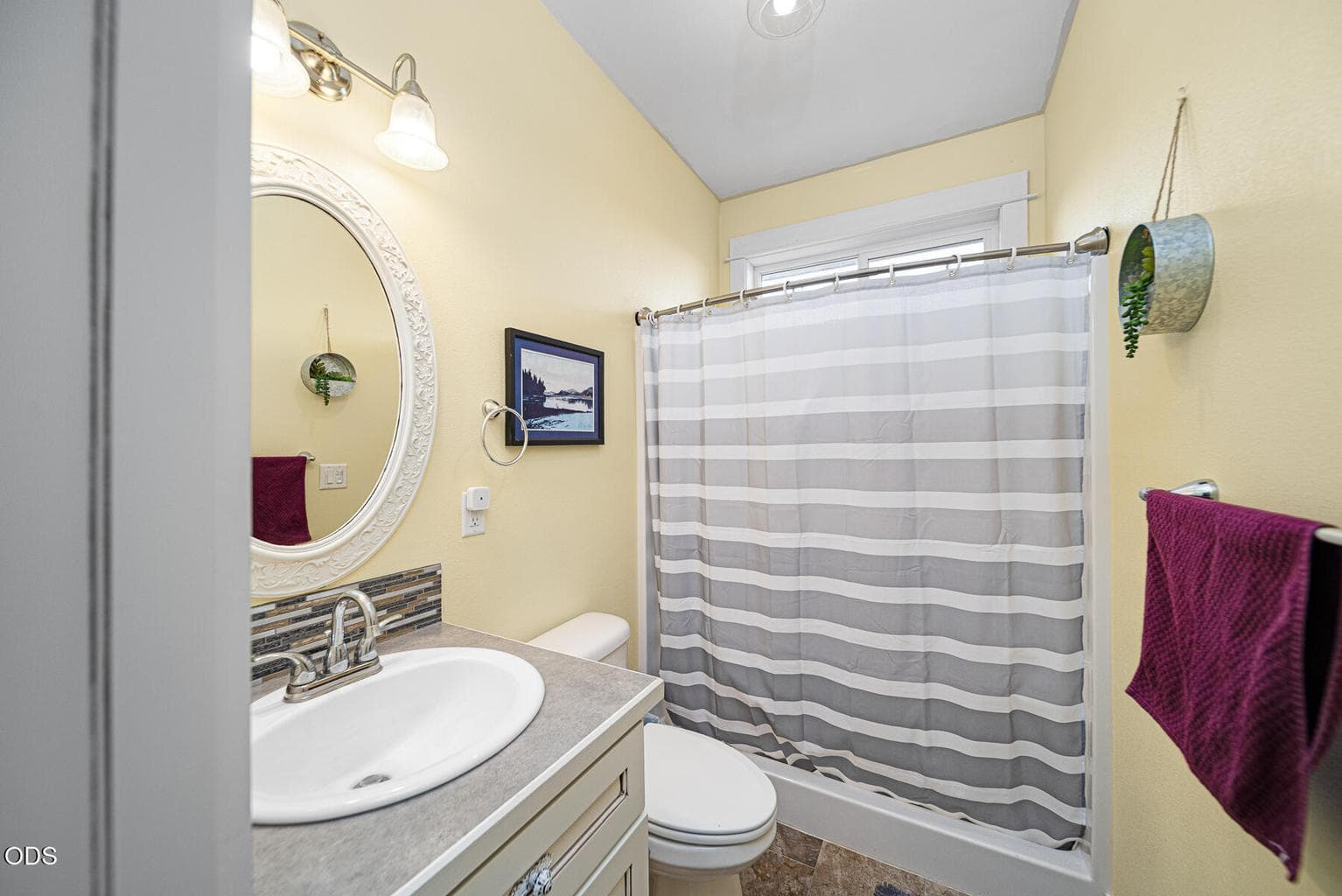 Photo of 8933 NW Elizabeth Way 23 of 29