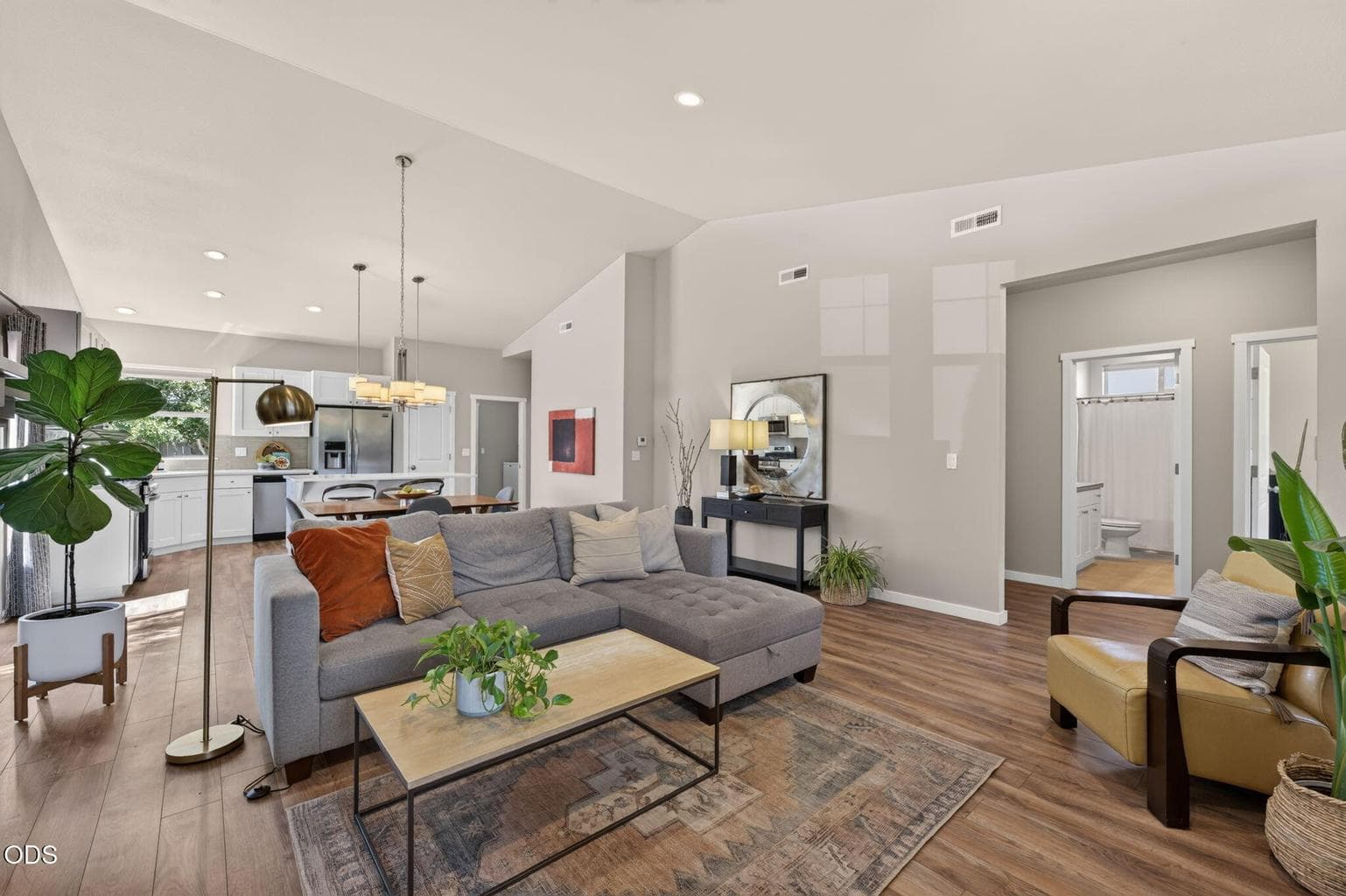 Photo of 20768 Helen Lane 6 of 34