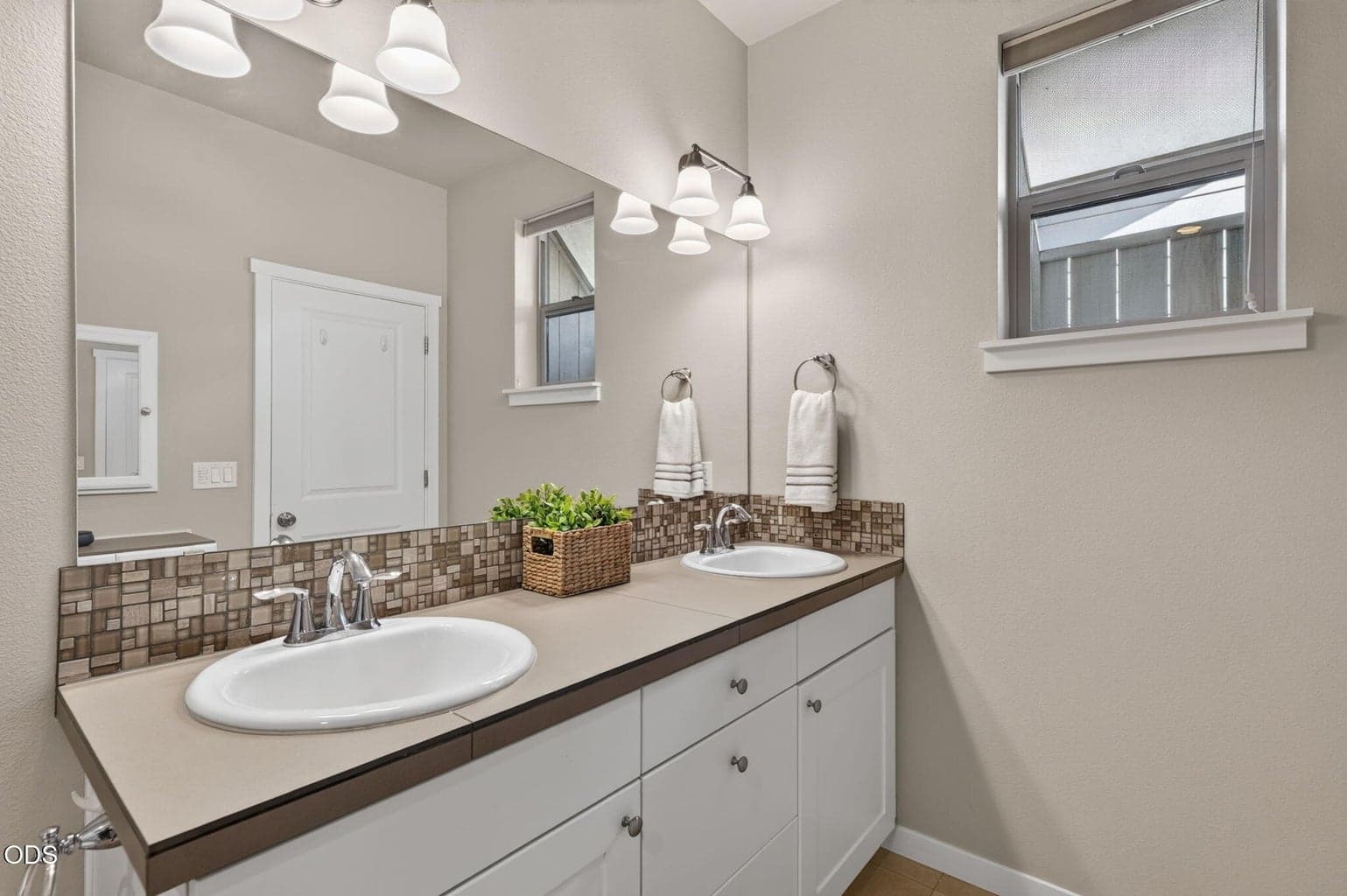 Photo of 20768 SE Helen Lane 23 of 34