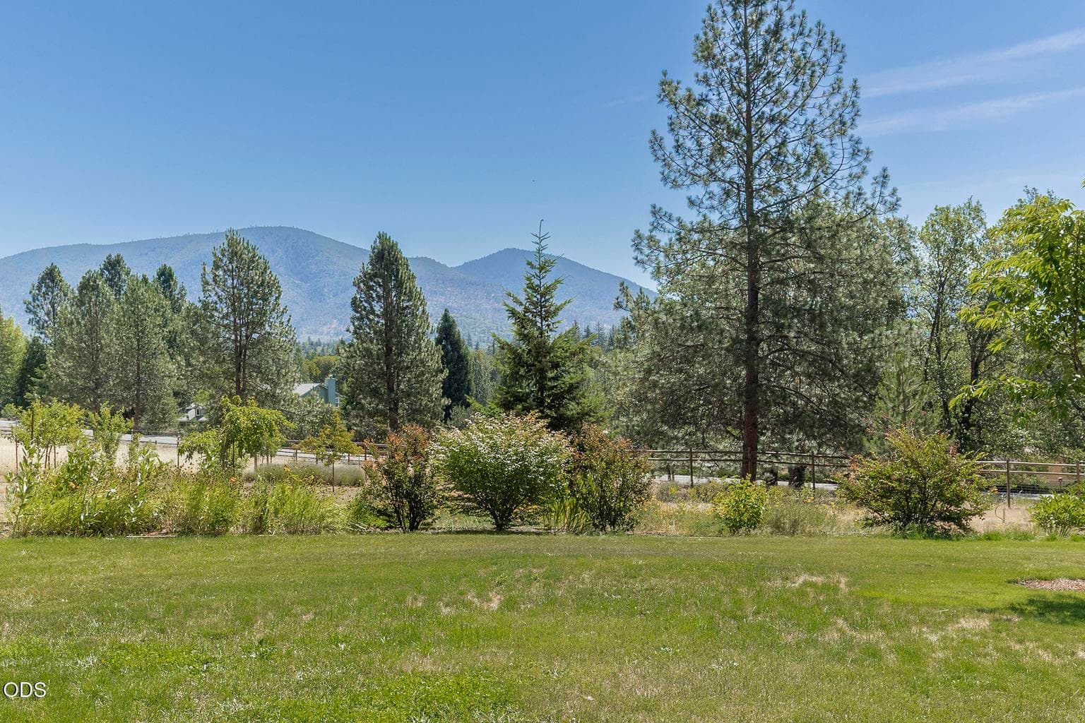 Photo of 622 Wildflower Drive 2 of 75