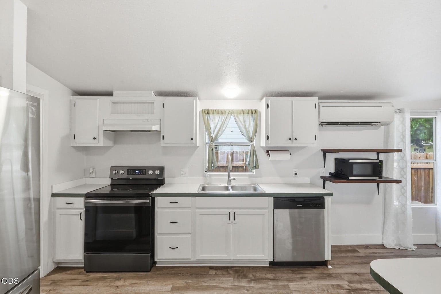 Photo of 194 SE Garner Street 6 of 30