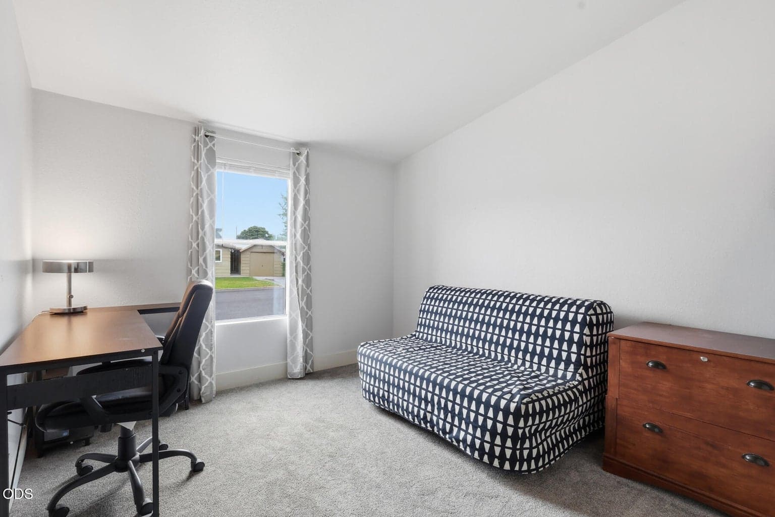Photo of 194 SE Garner Street 16 of 30