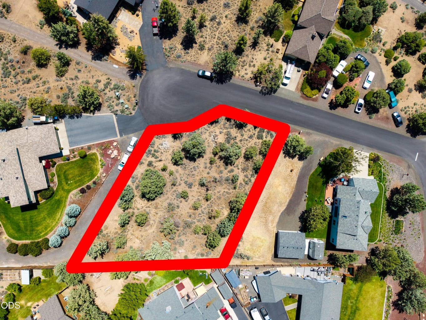 Photo of 4047 SW Wickiup Court 6 of 10