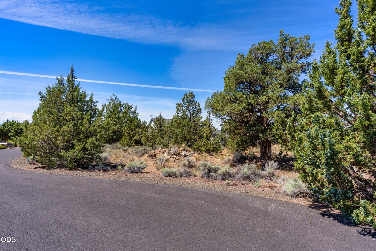 Photo of 4047 SW Wickiup Court 7 of 10