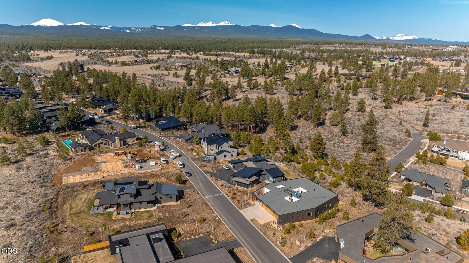 Photo of 61913 Hosmer Lake Drive 81 of 92