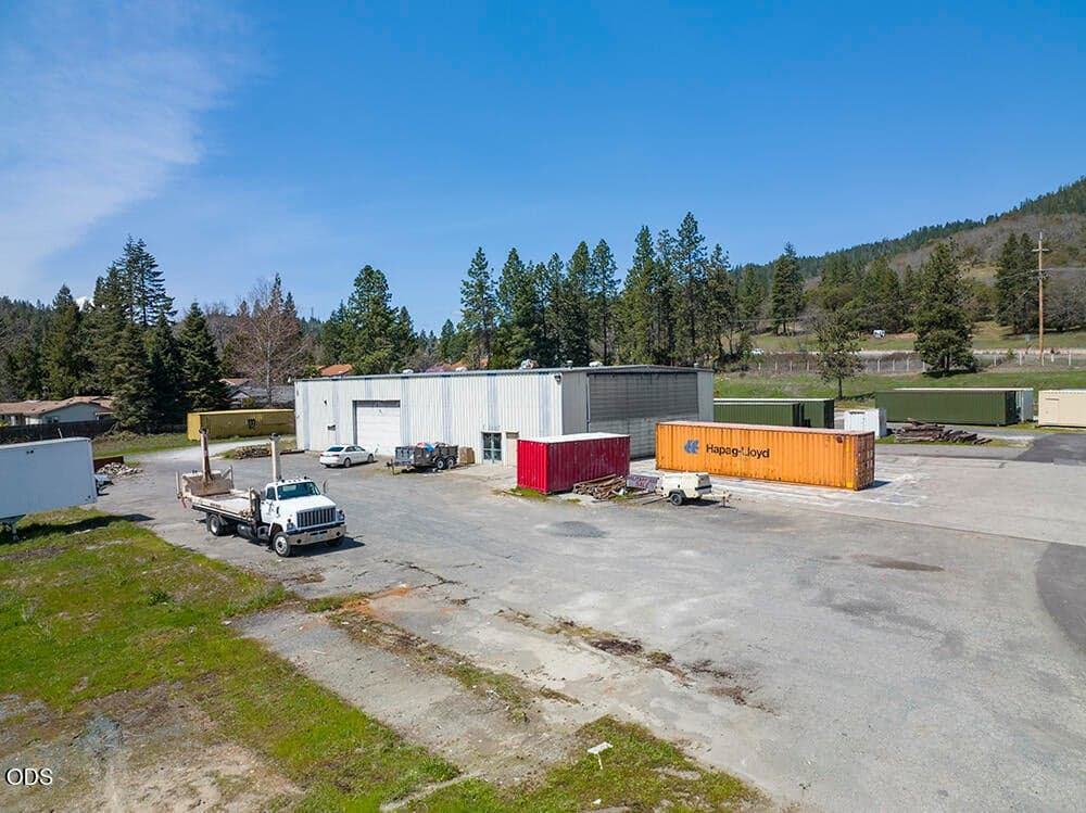 Photo of 2660 Vine 3 of 34