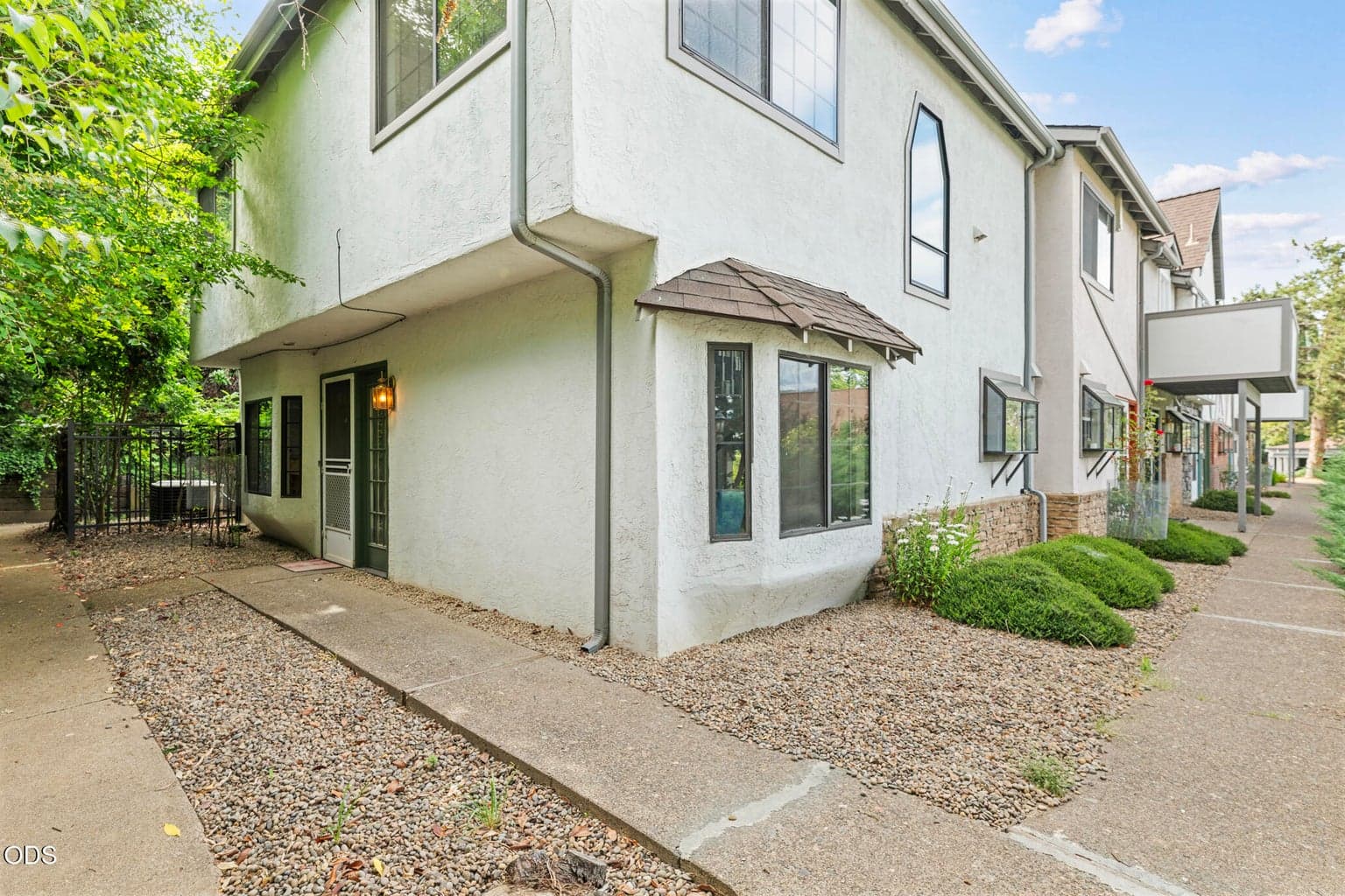Photo of 495 Chestnut Street 1 of 22