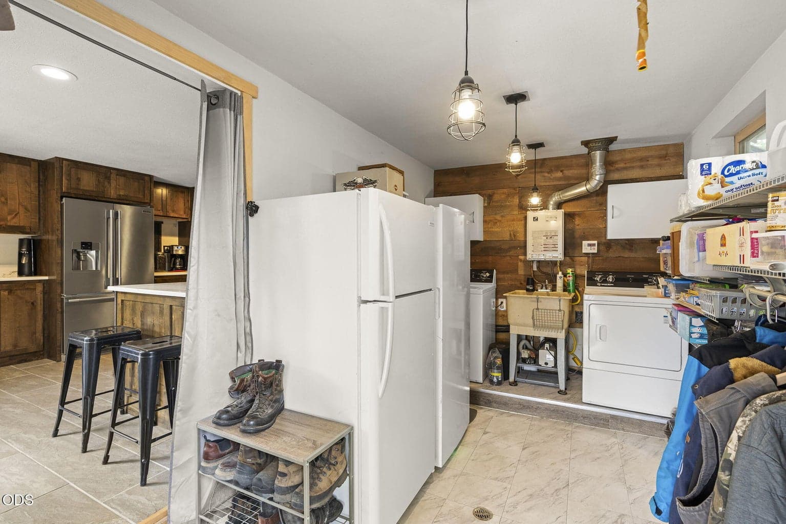 Photo of 615 NW Ogden Avenue 22 of 34