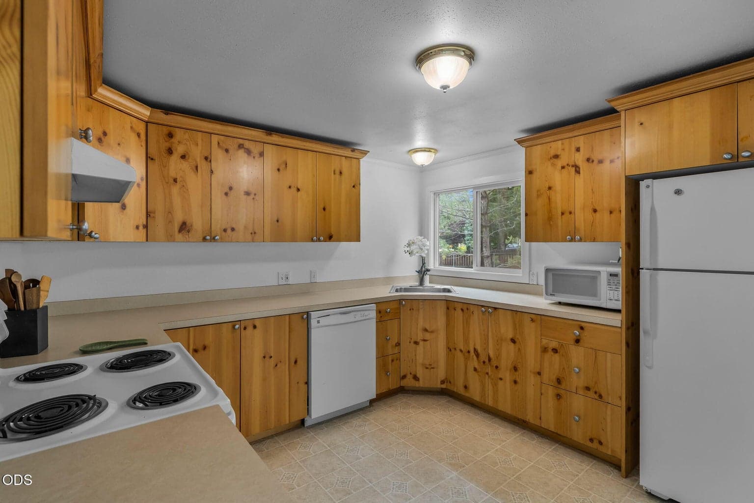 Photo of 61057 Chuckanut Drive 9 of 48