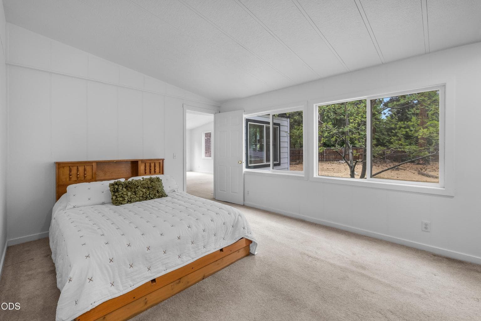Photo of 61057 Chuckanut Drive 16 of 48