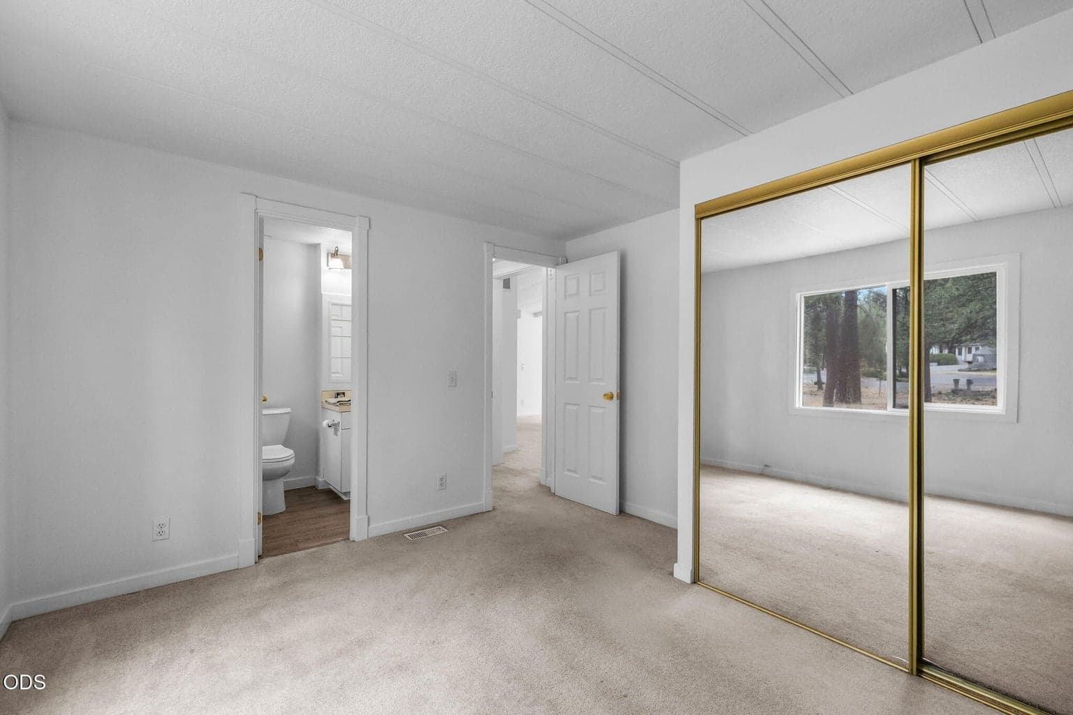Photo of 61057 Chuckanut Drive 21 of 48