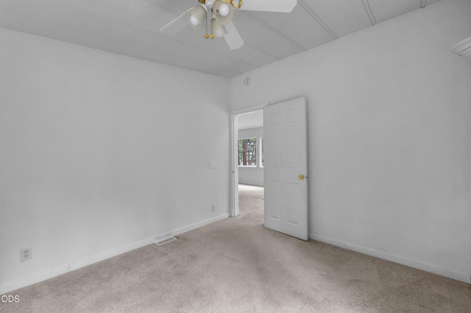 Photo of 61057 Chuckanut Drive 28 of 48