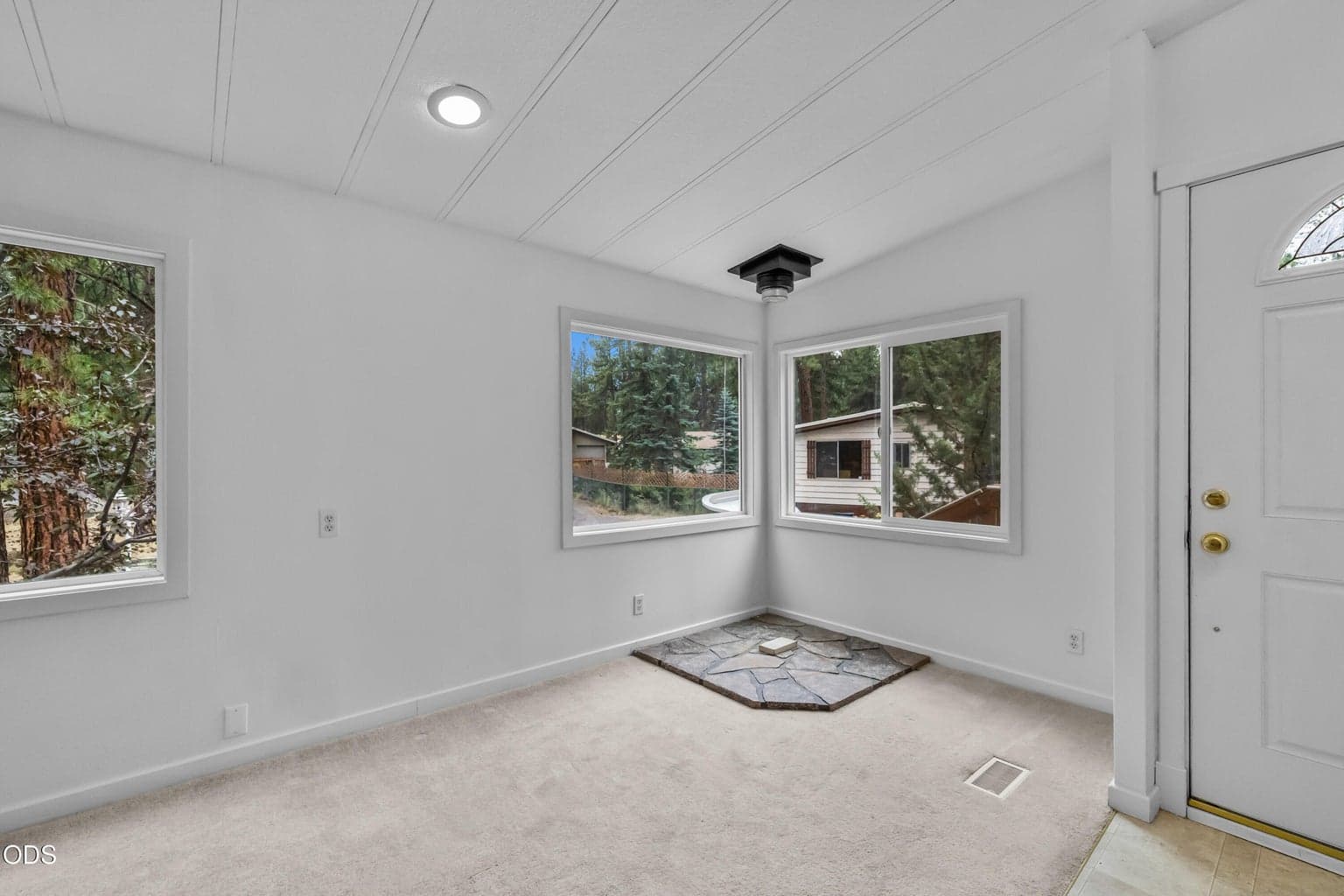 Photo of 61057 Chuckanut Drive 29 of 48